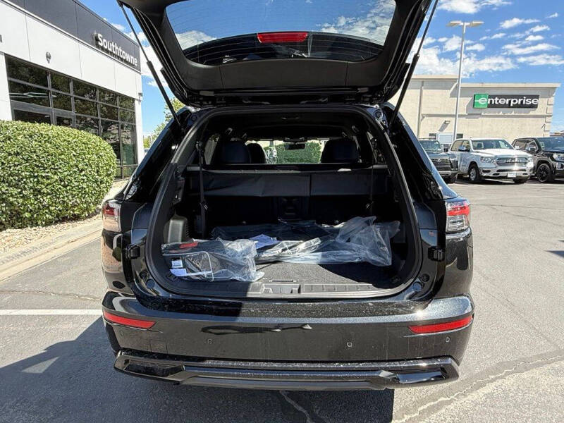 2026 Mitsubishi Outlander LE