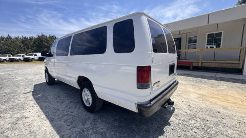 2011 Ford E-Series E-350 SD XLT
