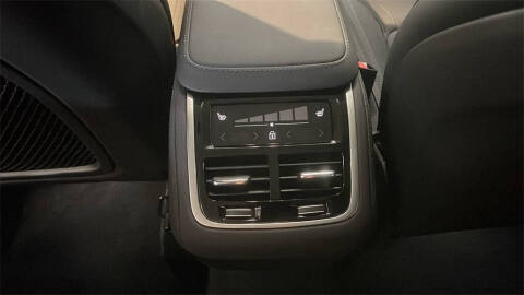 2026 Volvo XC90 B5 Plus 7P