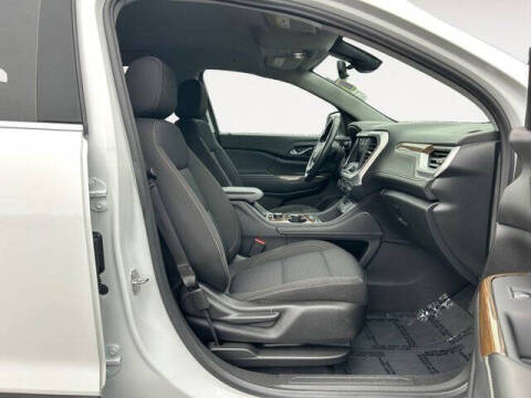 2022 GMC Acadia SLE