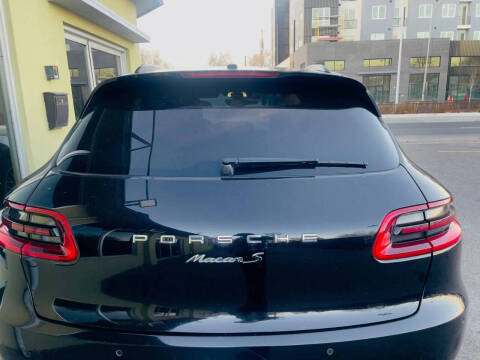 2017 Porsche Macan S