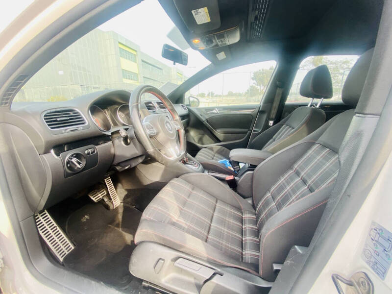 2012 Volkswagen GTI Base PZEV