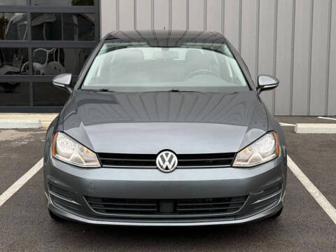 2017 Volkswagen Golf TSI Wolfsburg Edition
