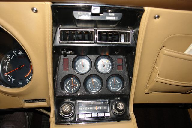 1976 Chevrolet Corvette 40