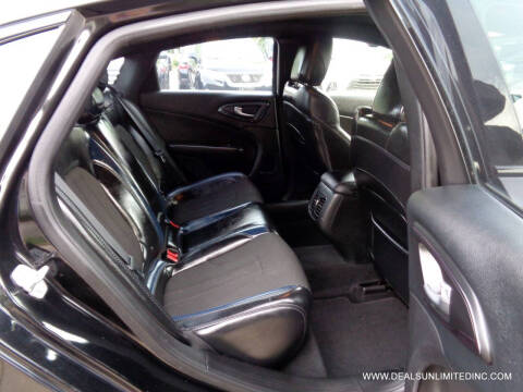 2015 Chrysler 200 S