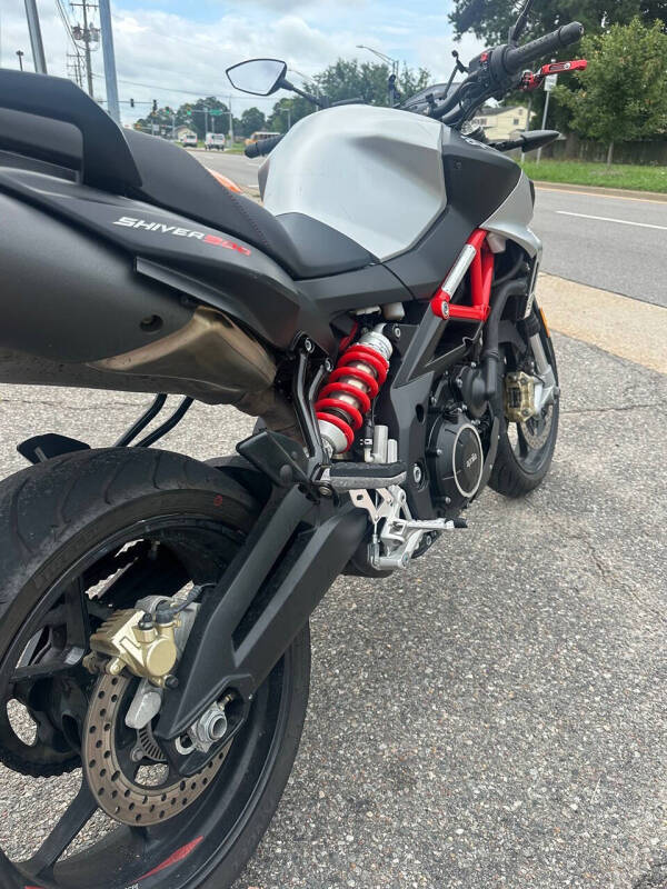2018 Aprilia Shiver 900