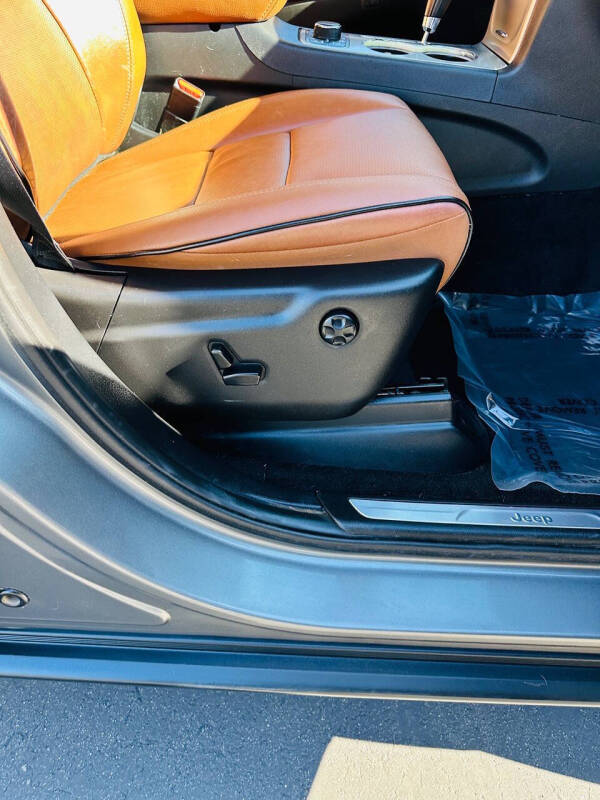 2013 Jeep Grand Cherokee Overland