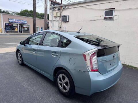2013 Toyota Prius Three