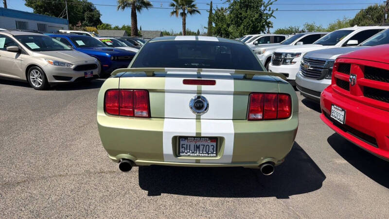 2006 Ford Mustang GT Deluxe