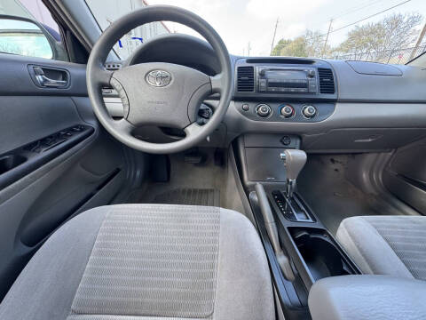 2005 Toyota Camry Standard