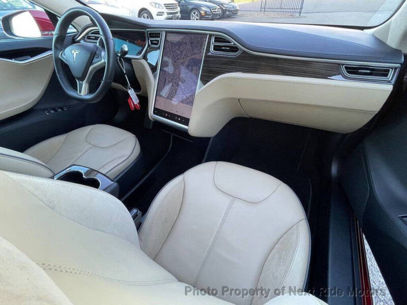 2013 Tesla Model S Performance