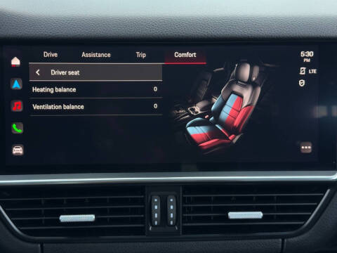 2023 Porsche Cayenne Platinum Edition