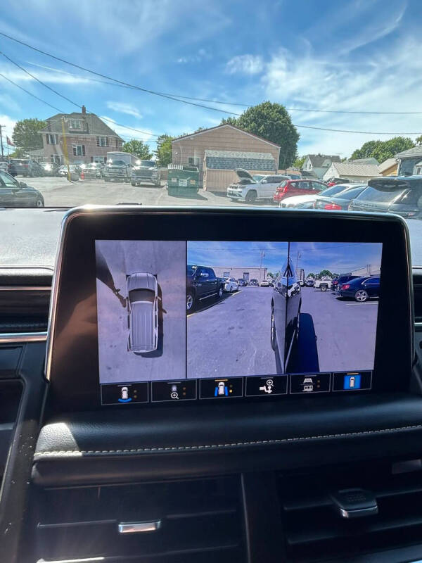 2021 GMC Yukon SLT