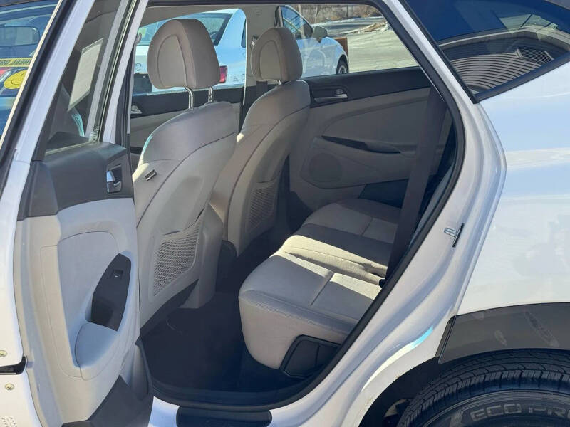 2016 Hyundai Tucson SE