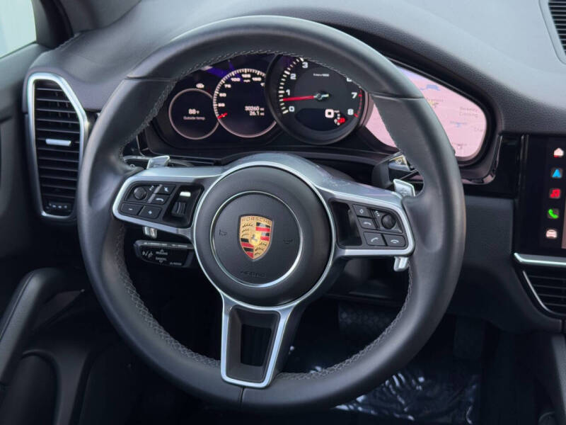 2023 Porsche Cayenne Platinum Edition