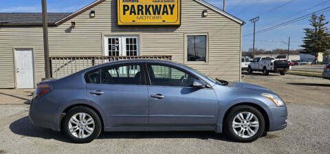 2012 Nissan Altima for sale at Parkway Motors in Springfield IL