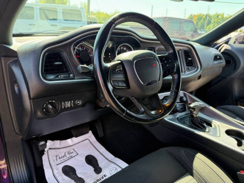 2022 Dodge Challenger SXT