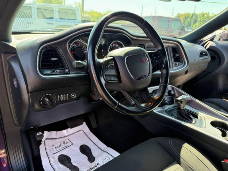 2022 Dodge Challenger SXT