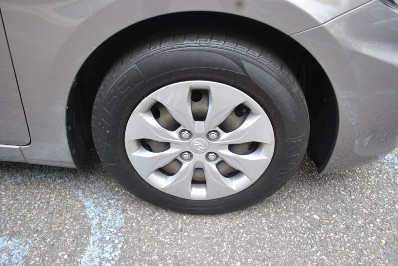 2017 Hyundai Accent SE