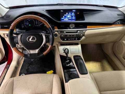 2013 Lexus ES 300h