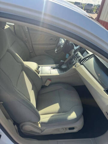 2016 Ford Taurus SEL