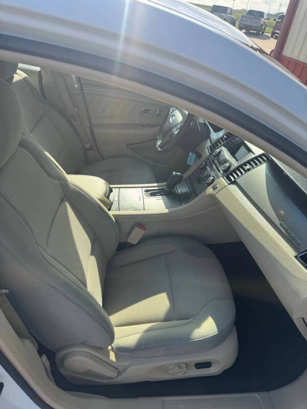 2016 Ford Taurus SEL