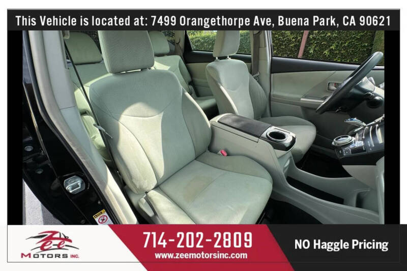 2013 Toyota Prius v Three