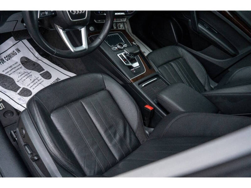 2020 Audi Q5 quattro Premium Plus 45 TFSI