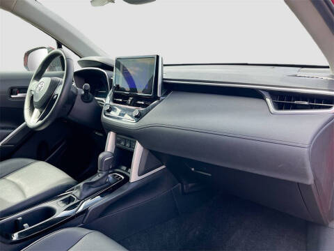 2024 Toyota Corolla Cross XLE