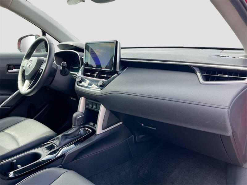 2024 Toyota Corolla Cross XLE
