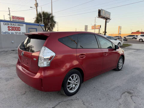 2013 Toyota Prius v Two
