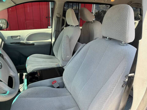 2014 Toyota Sienna