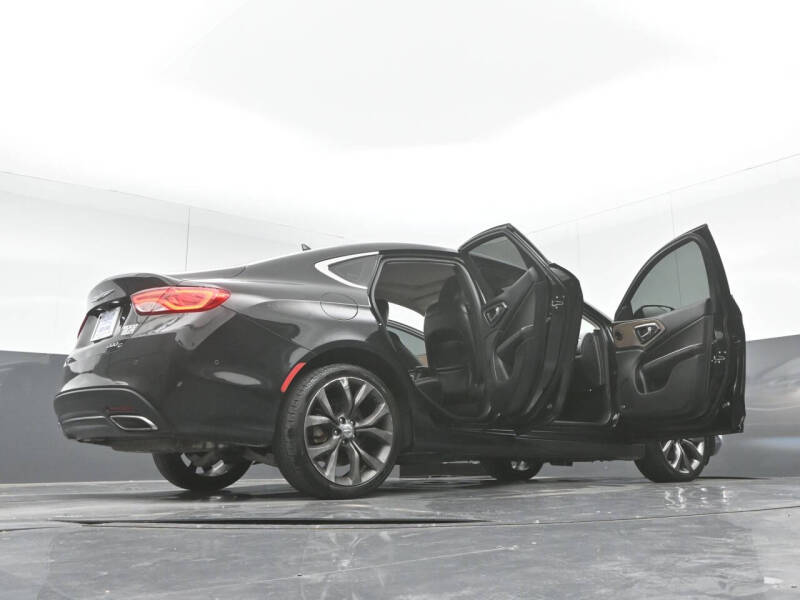 2016 Chrysler 200 C