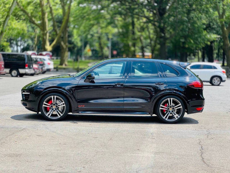 2014 Porsche Cayenne GTS