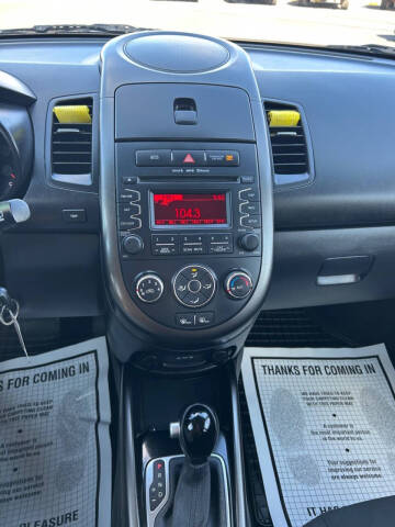 2013 Kia Soul +