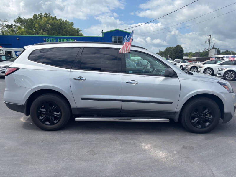2016 Chevrolet Traverse LS
