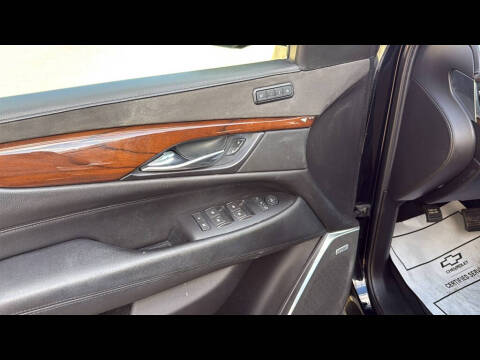 2018 Cadillac Escalade Luxury