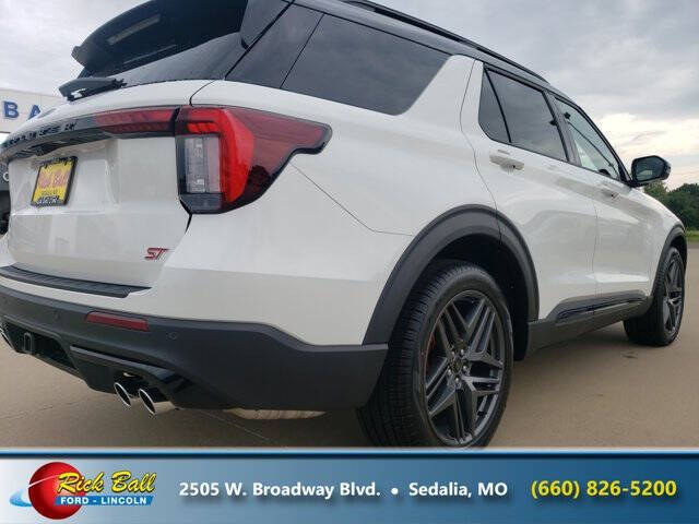 2025 Ford Explorer ST