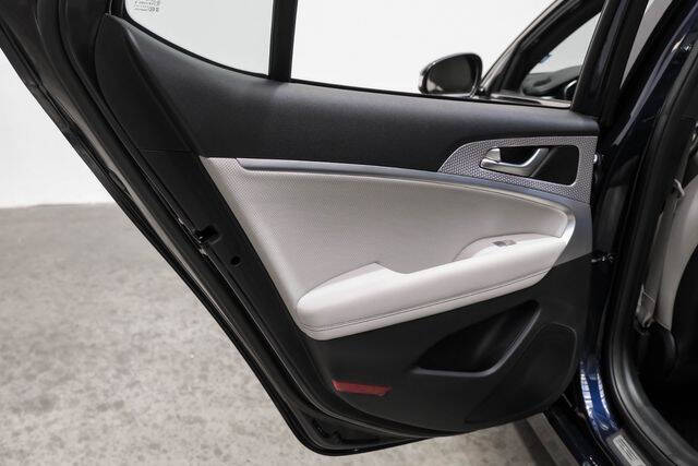 2023 Genesis G70