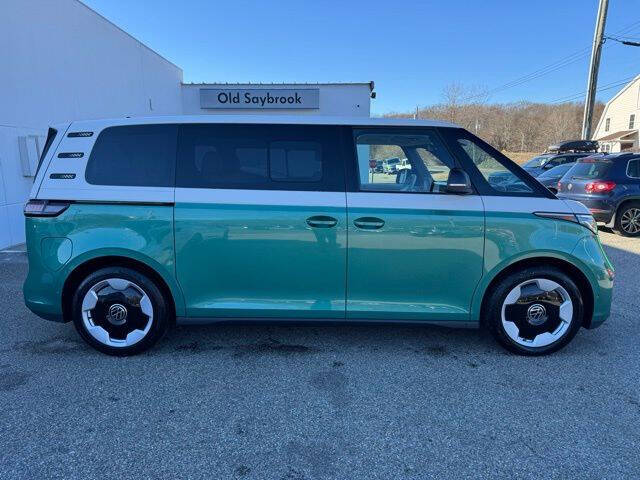 2025 Volkswagen ID. Buzz Pro S Plus 4Motion