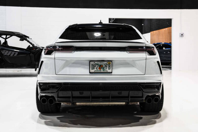 2022 Lamborghini Urus