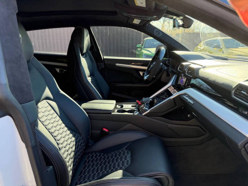 2020 Lamborghini Urus