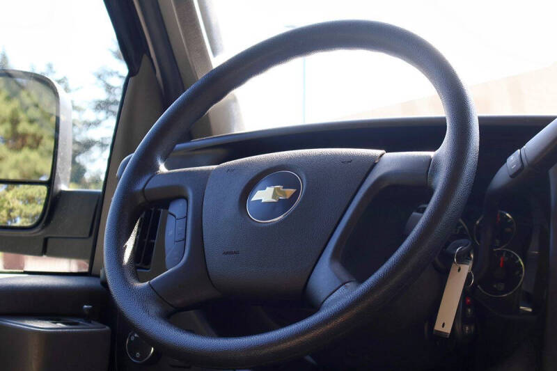 2024 Chevrolet Express LT 3500