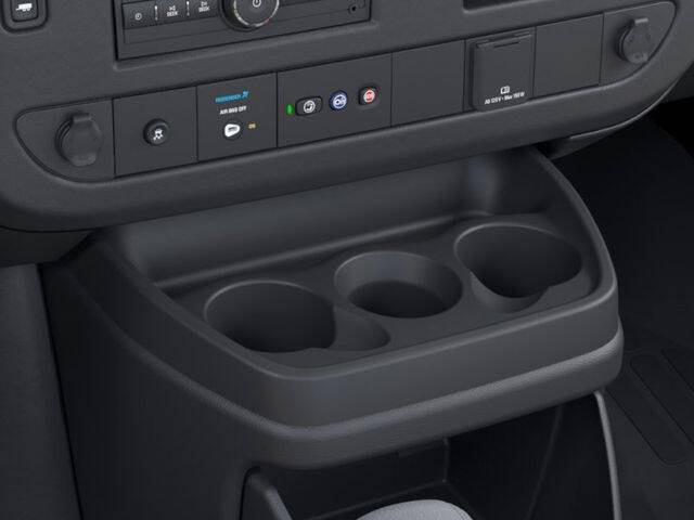 2025 Chevrolet Express 3500