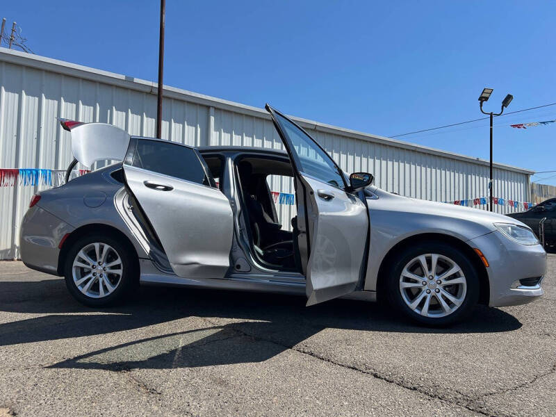 2015 Chrysler 200 Limited