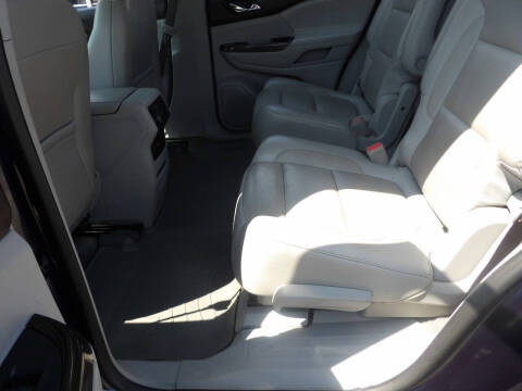 2017 GMC Acadia SLT-1