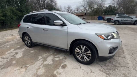 2018 Nissan Pathfinder SV