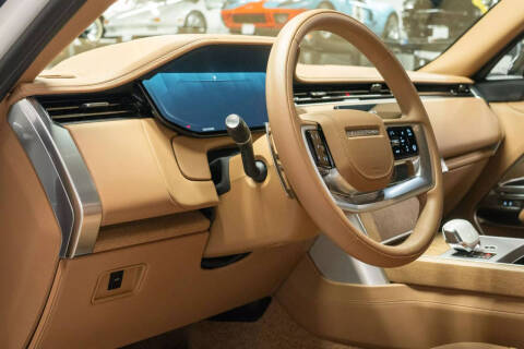 2024 Land Rover Range Rover P615 SV LWB