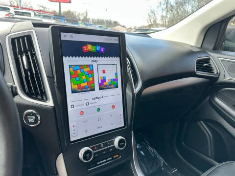 2022 Ford Edge SE