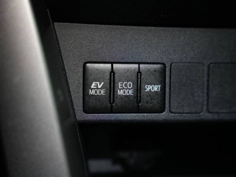 2017 Toyota RAV4 Hybrid XLE